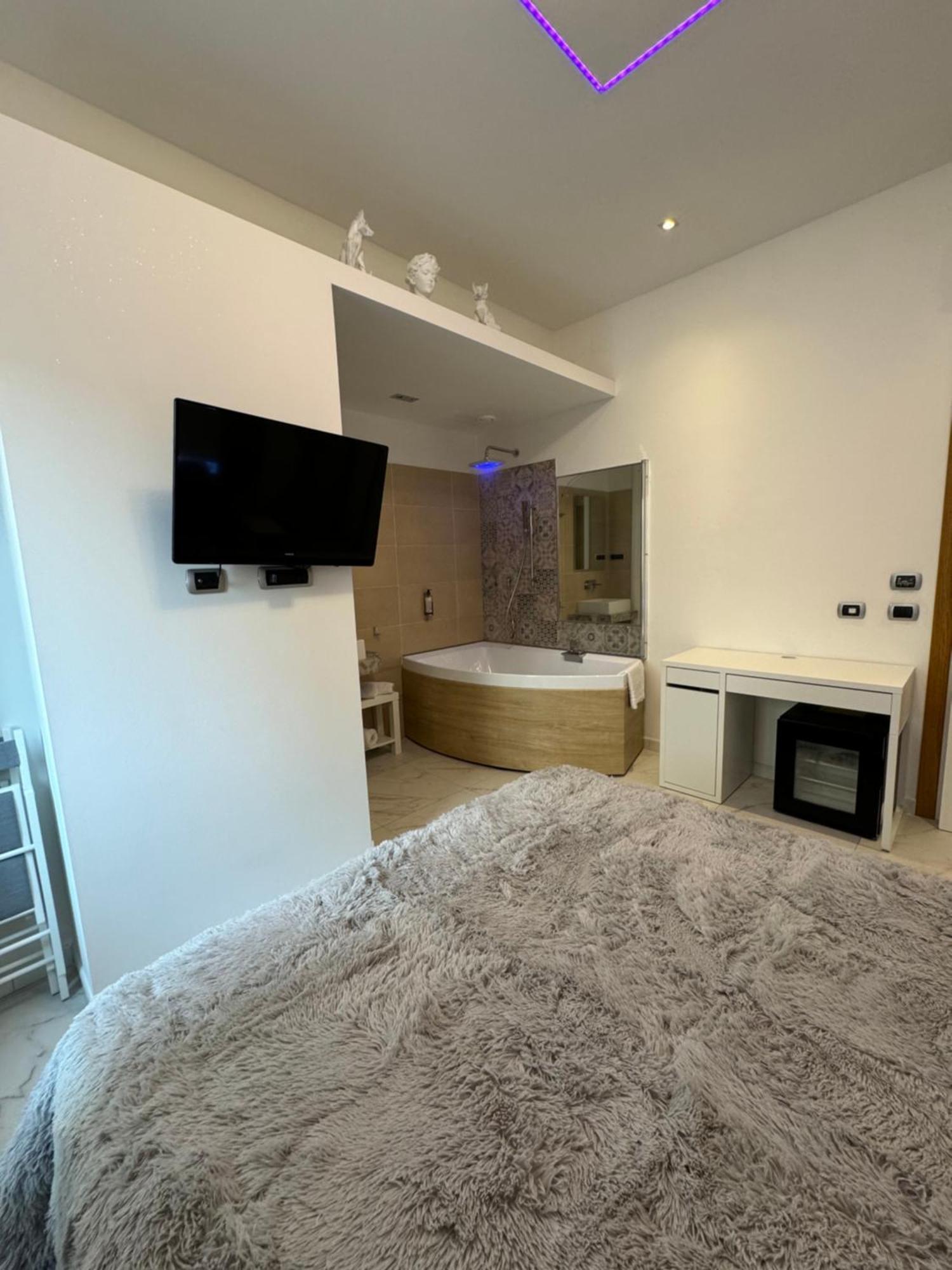 Cagliari Love Suite Экстерьер фото