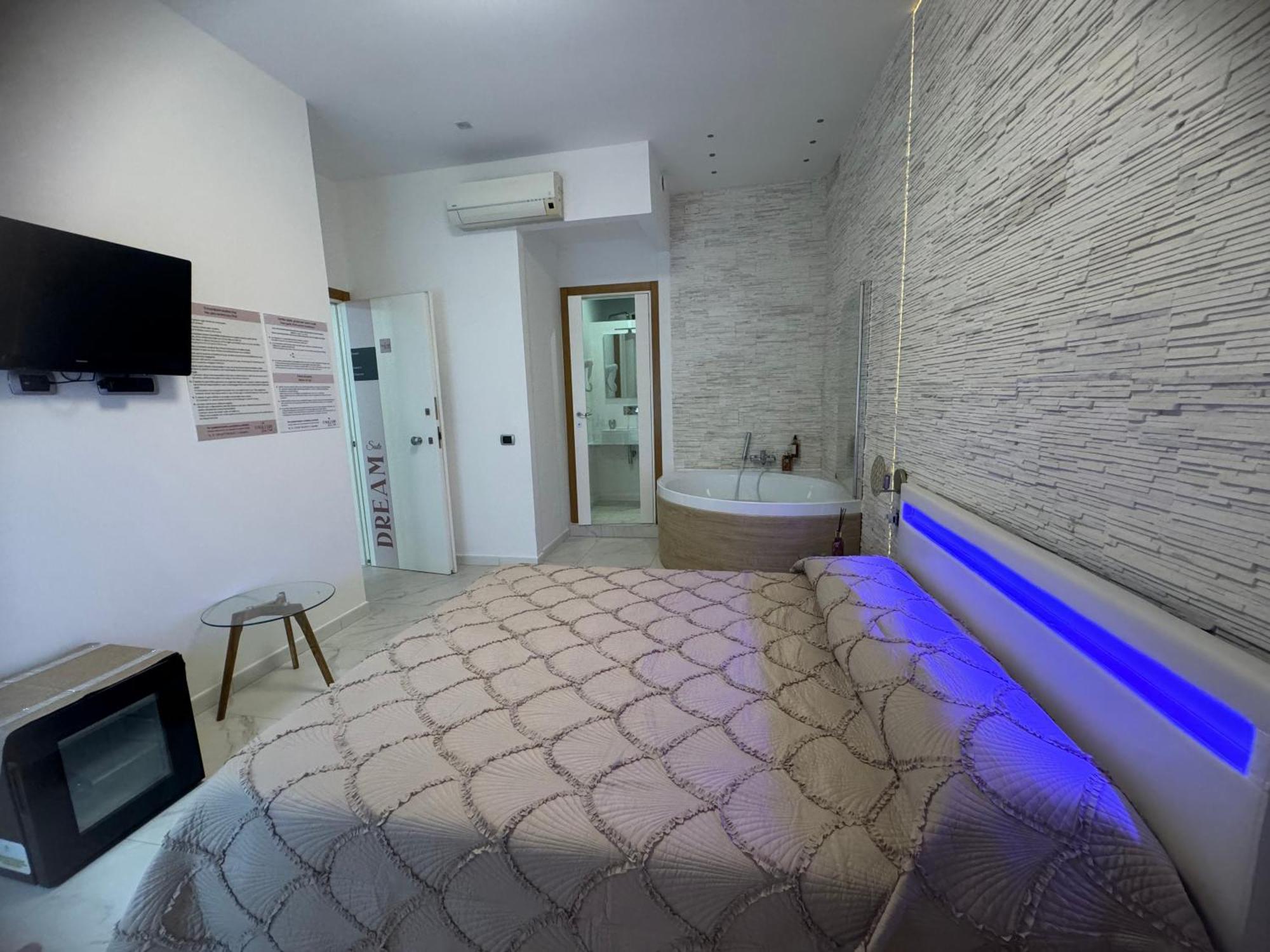 Cagliari Love Suite Экстерьер фото